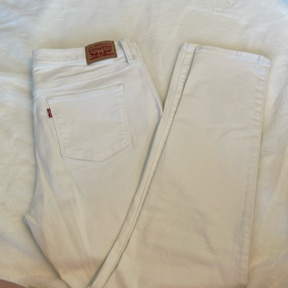 Levi’s white slimming skinny jeans size 33